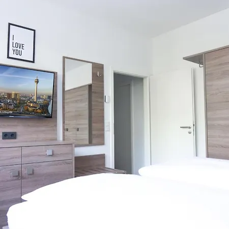 Boardinghouse Living28 מלון דירות קארסט